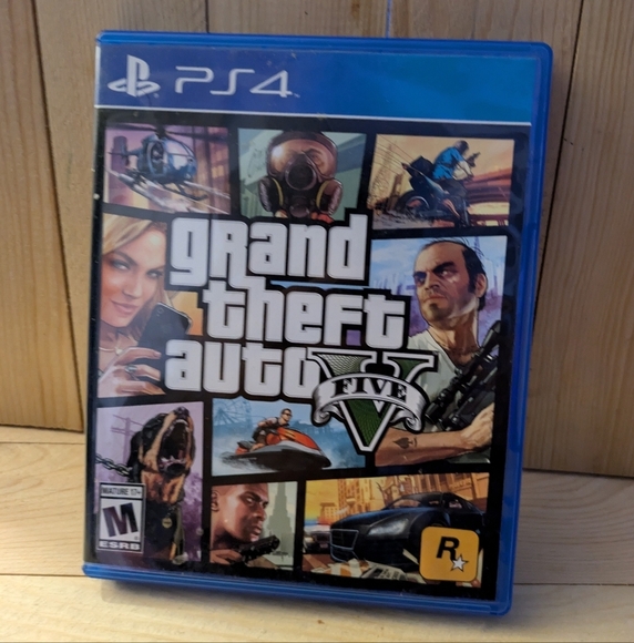 Grand Theft Auto V for PS4 - Blue Case Pre-owned - Picture 2 of 6